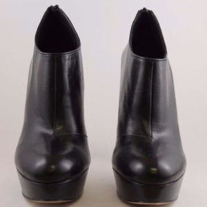 House Of Harlow Black Leather Ankle Booties Size 8